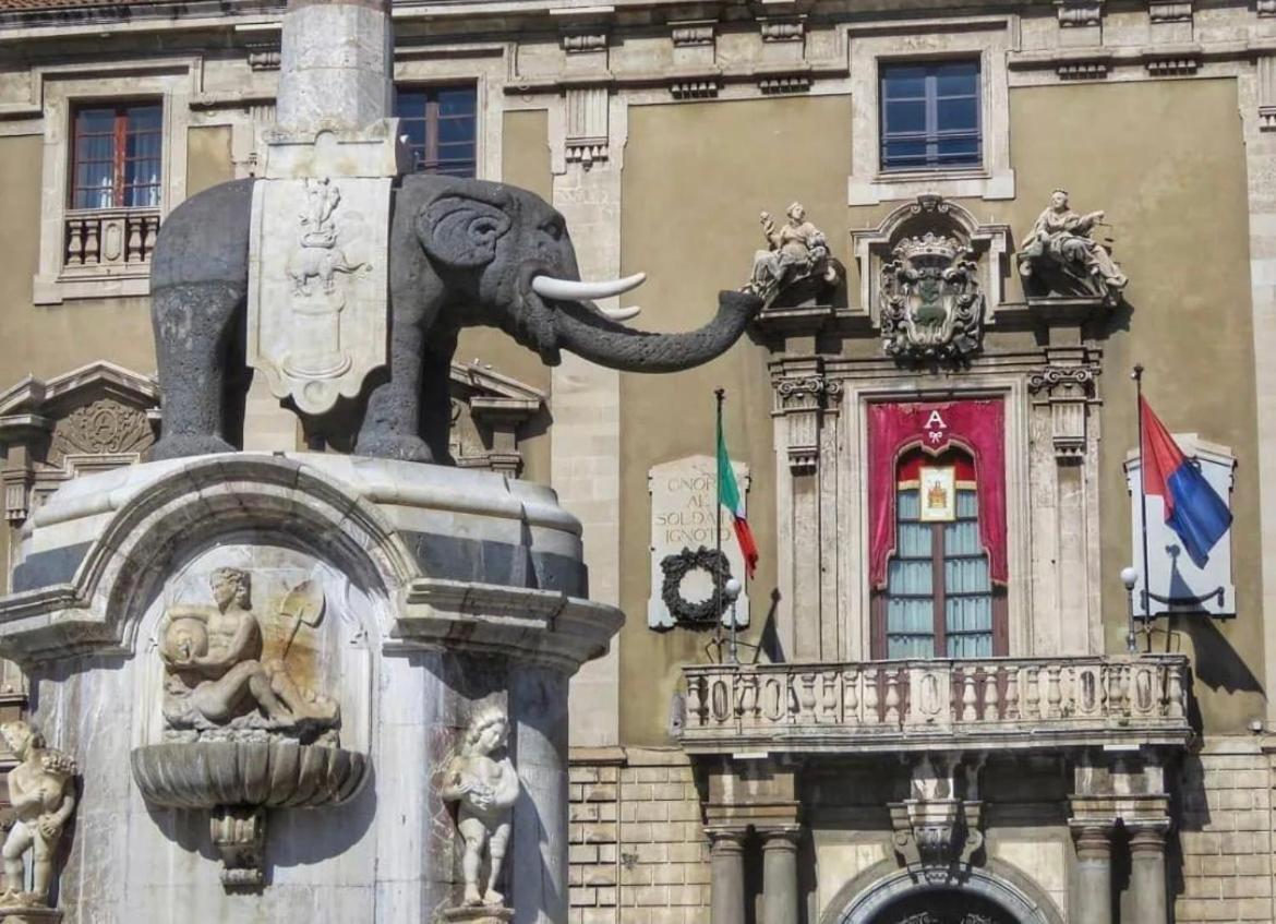 Central House Catania Historic Center 外观 照片
